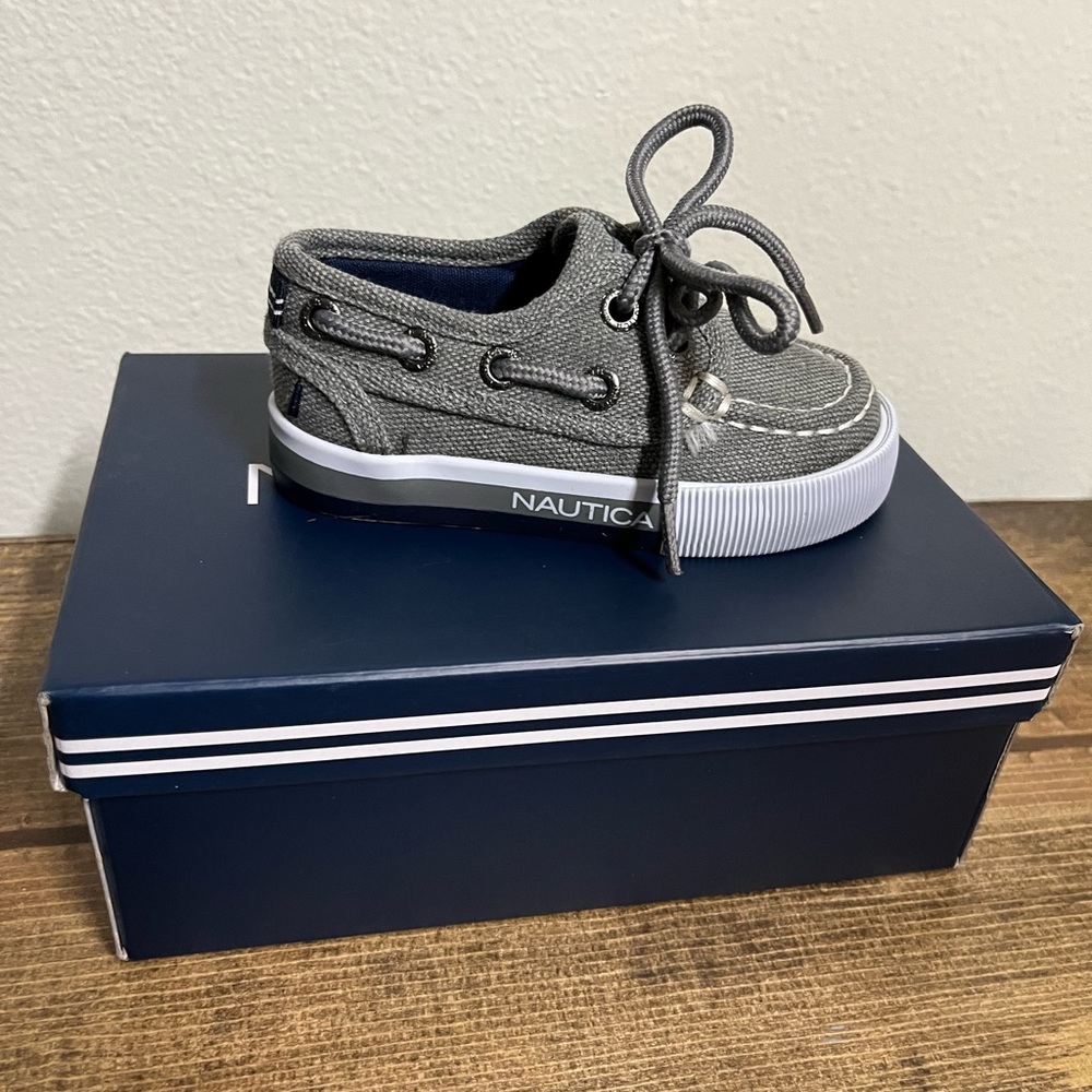 Nautica Spinnaker Boat Shoes Sz 5